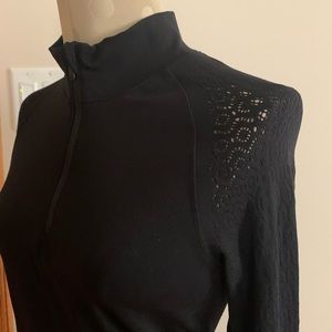 Lululemon half zip top xs